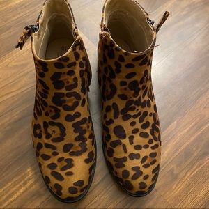 NWOB Time and Tru Cheetah Print Ankle booties